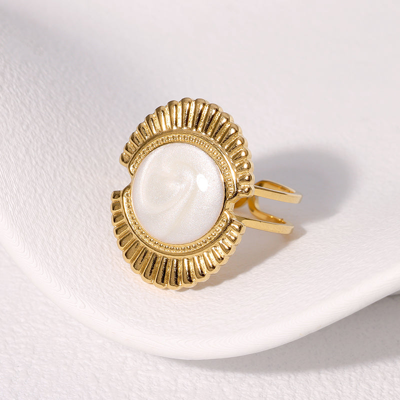Cara Statement Ring
