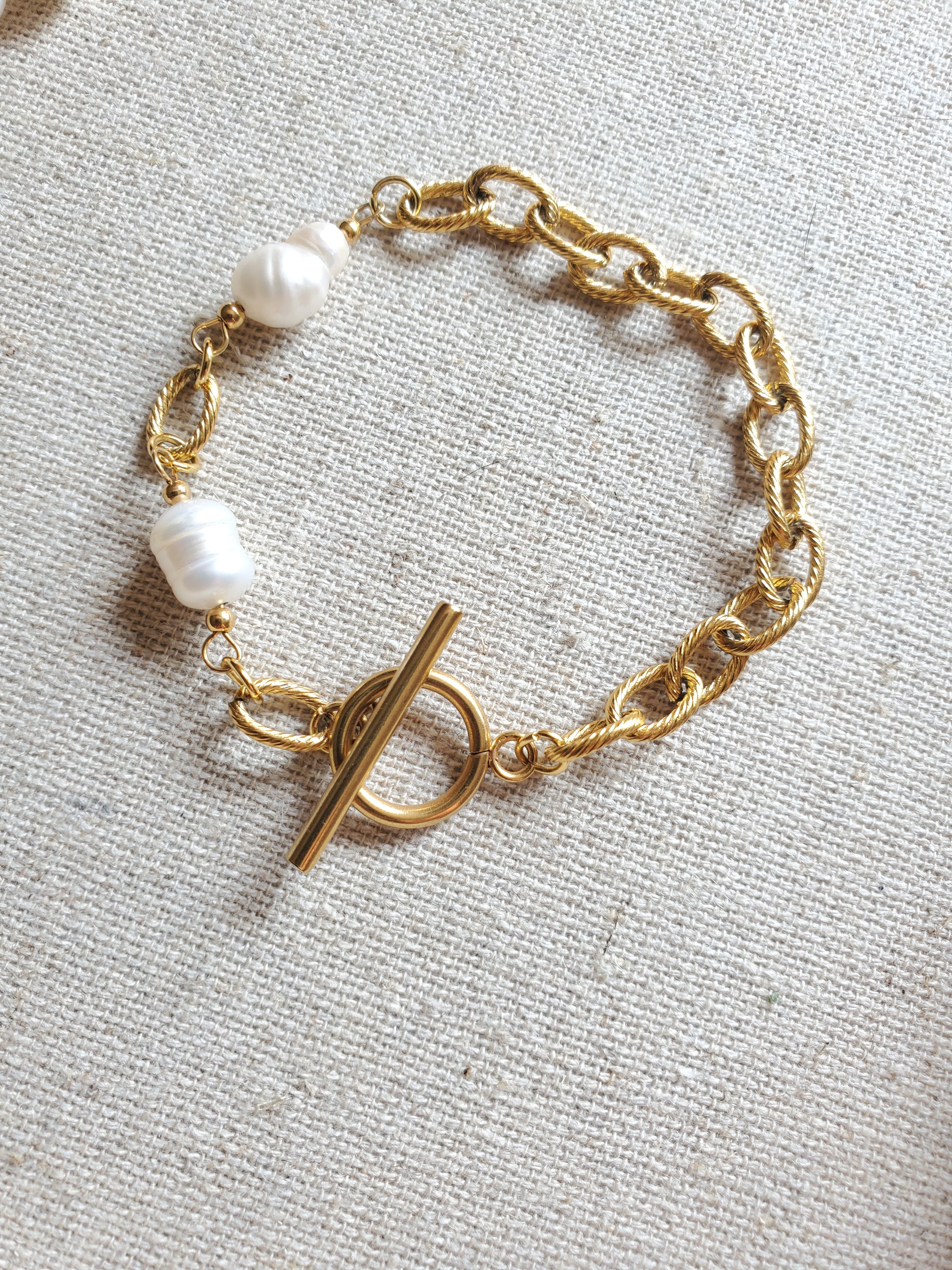Pearl Toggle Bracelet
