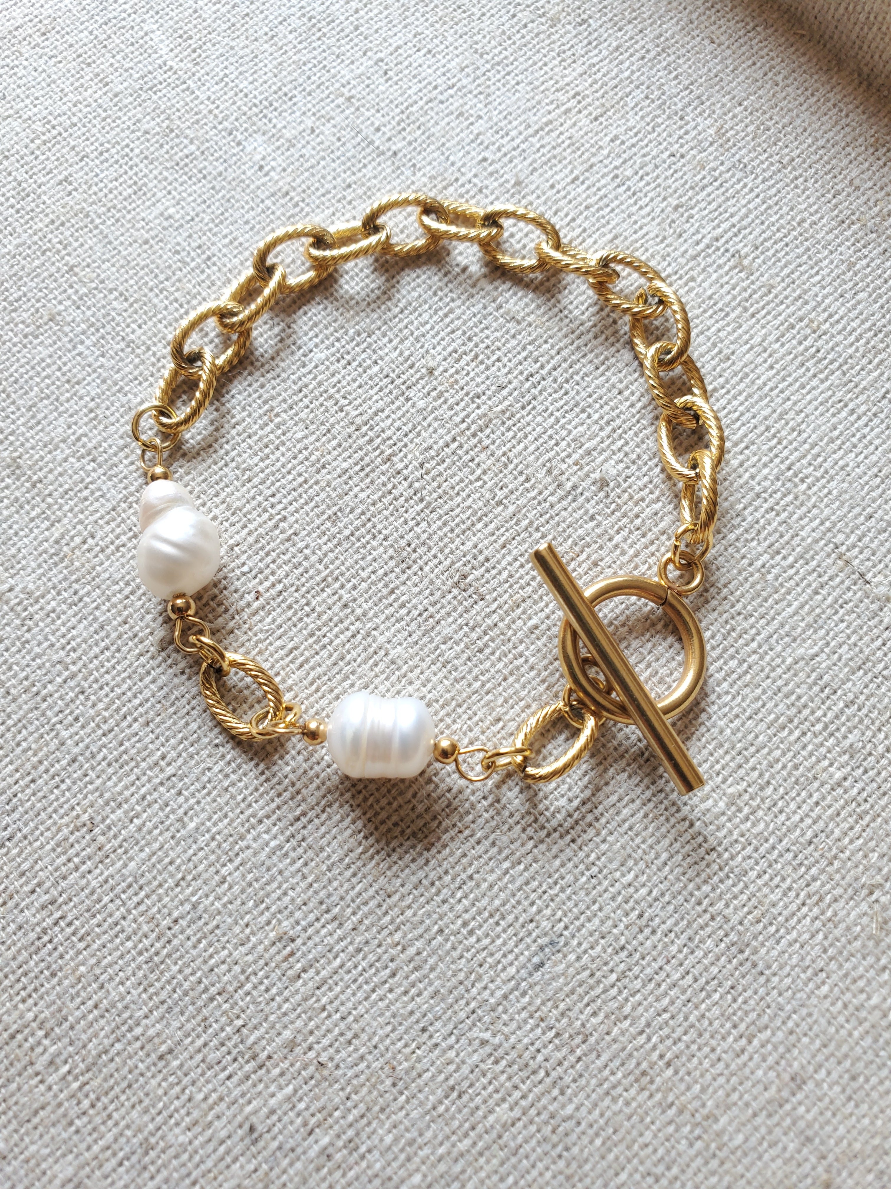 Pearl Toggle Bracelet